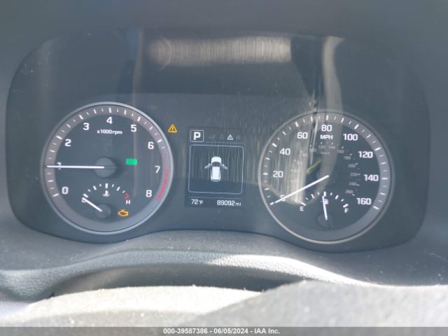 Photo 6 VIN: KM8J33A49JU672563 - HYUNDAI TUCSON 