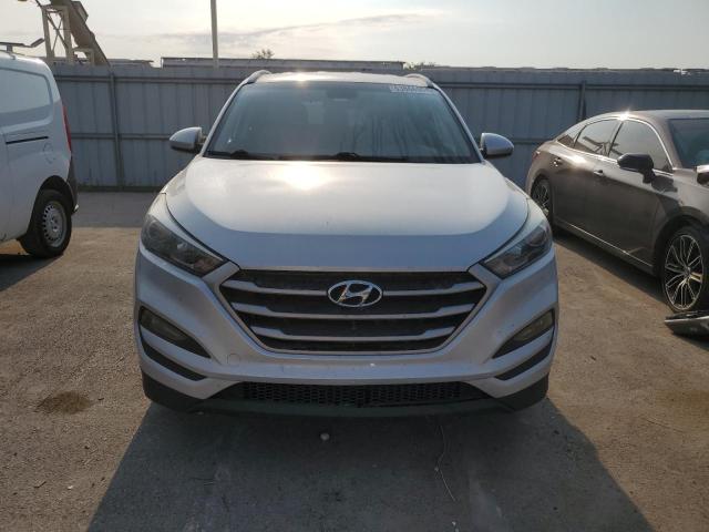 Photo 4 VIN: KM8J33A49JU696961 - HYUNDAI TUCSON SEL 