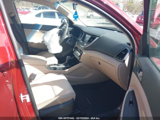 Photo 4 VIN: KM8J33A49JU765261 - HYUNDAI TUCSON 