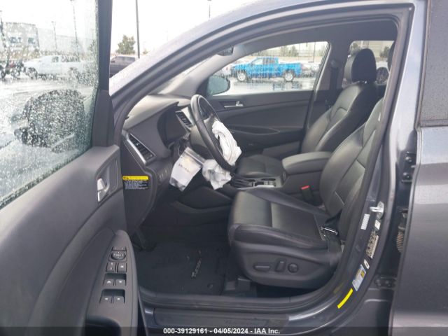 Photo 4 VIN: KM8J33A49JU774235 - HYUNDAI TUCSON 