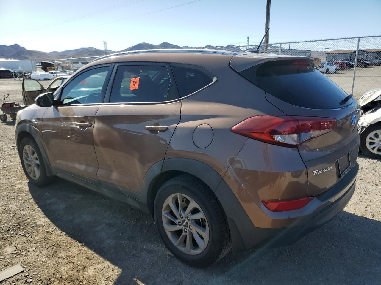 Photo 1 VIN: KM8J33A4XGU056542 - HYUNDAI TUCSON 