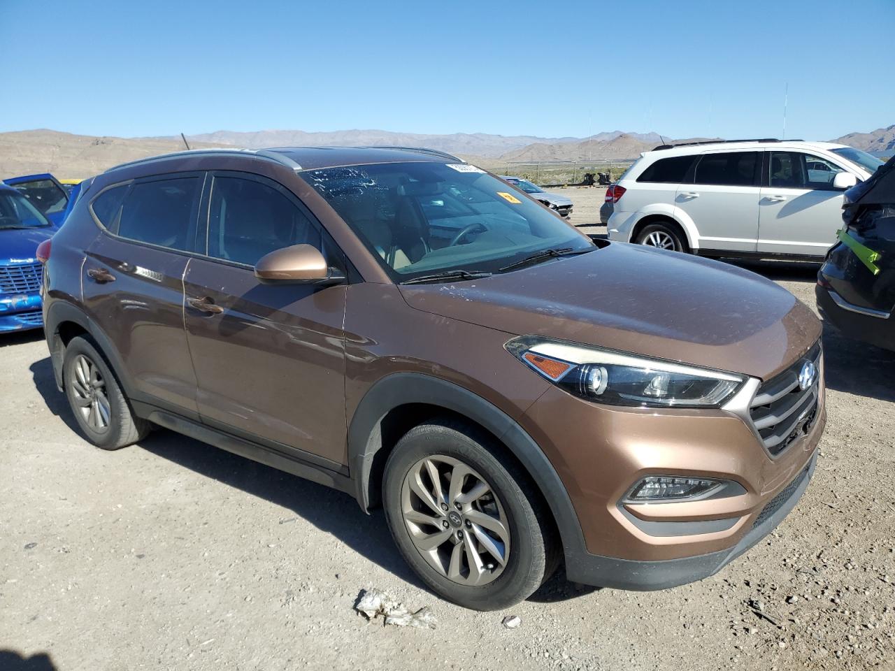 Photo 3 VIN: KM8J33A4XGU056542 - HYUNDAI TUCSON 