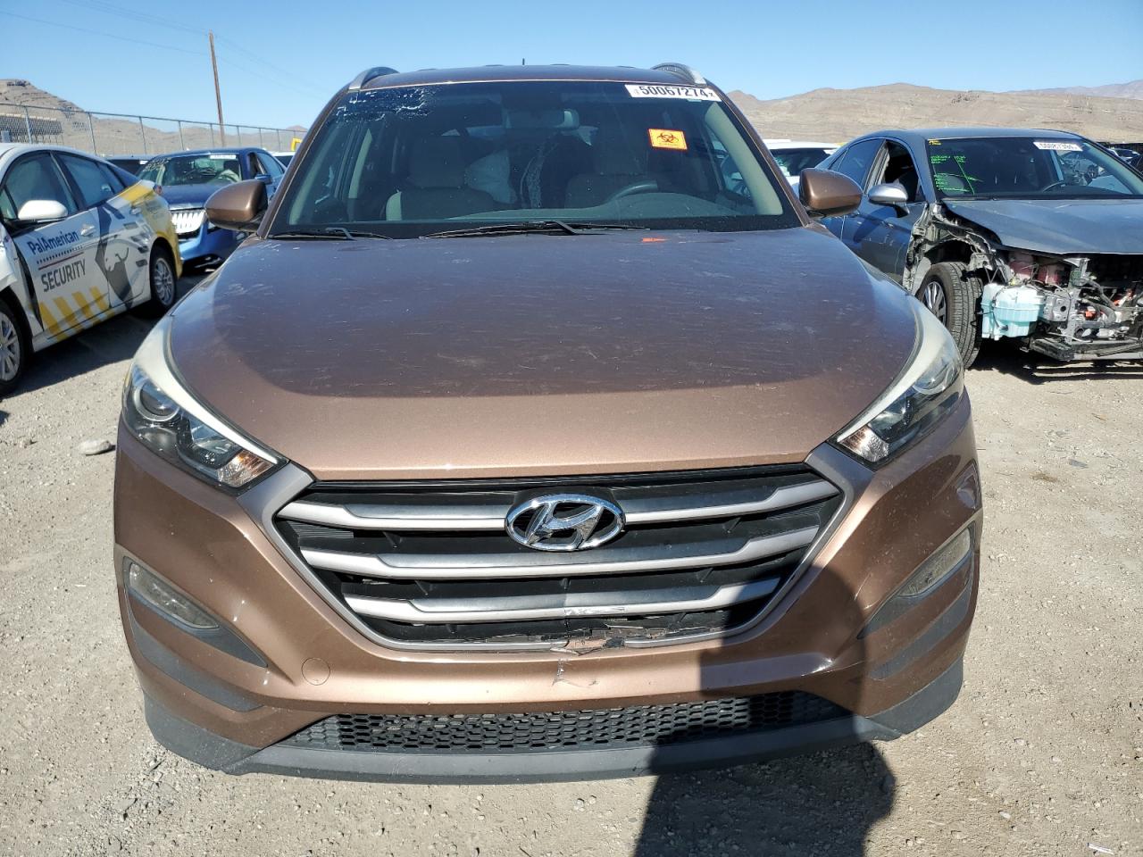 Photo 4 VIN: KM8J33A4XGU056542 - HYUNDAI TUCSON 