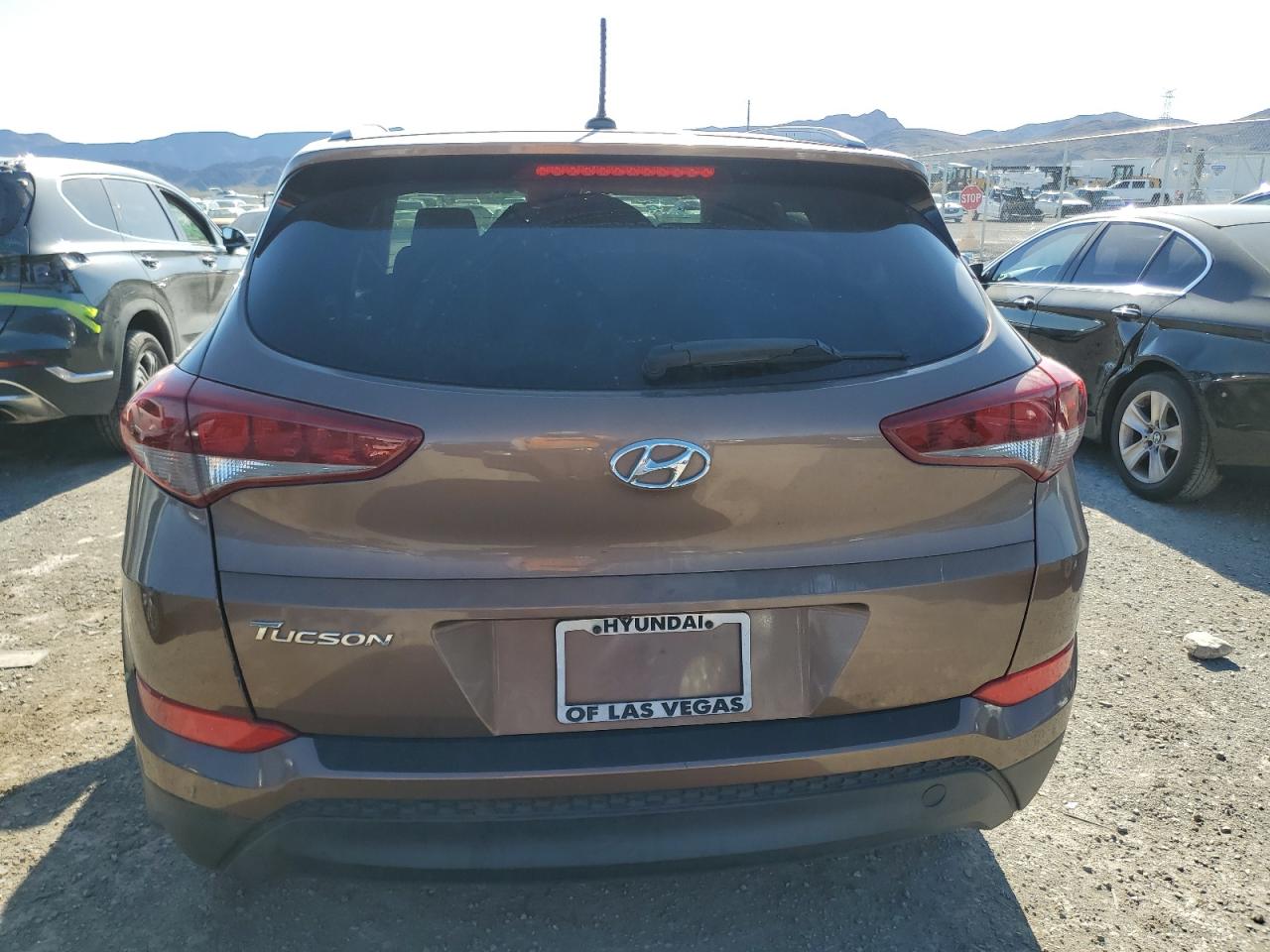 Photo 5 VIN: KM8J33A4XGU056542 - HYUNDAI TUCSON 