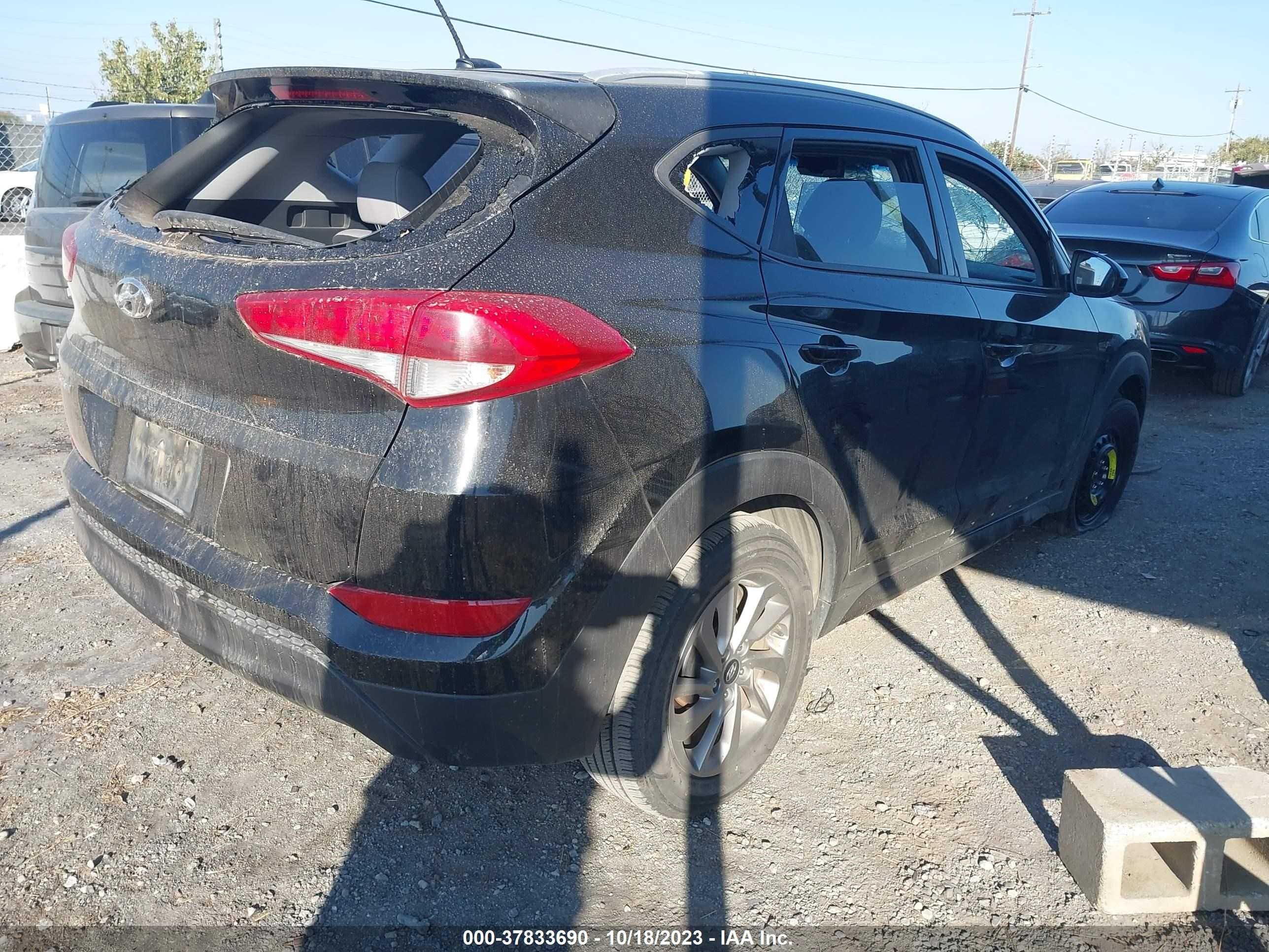 Photo 3 VIN: KM8J33A4XGU091274 - HYUNDAI TUCSON 