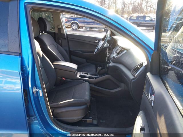 Photo 4 VIN: KM8J33A4XGU114388 - HYUNDAI TUCSON 