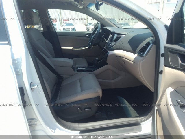 Photo 4 VIN: KM8J33A4XHU413560 - HYUNDAI TUCSON 