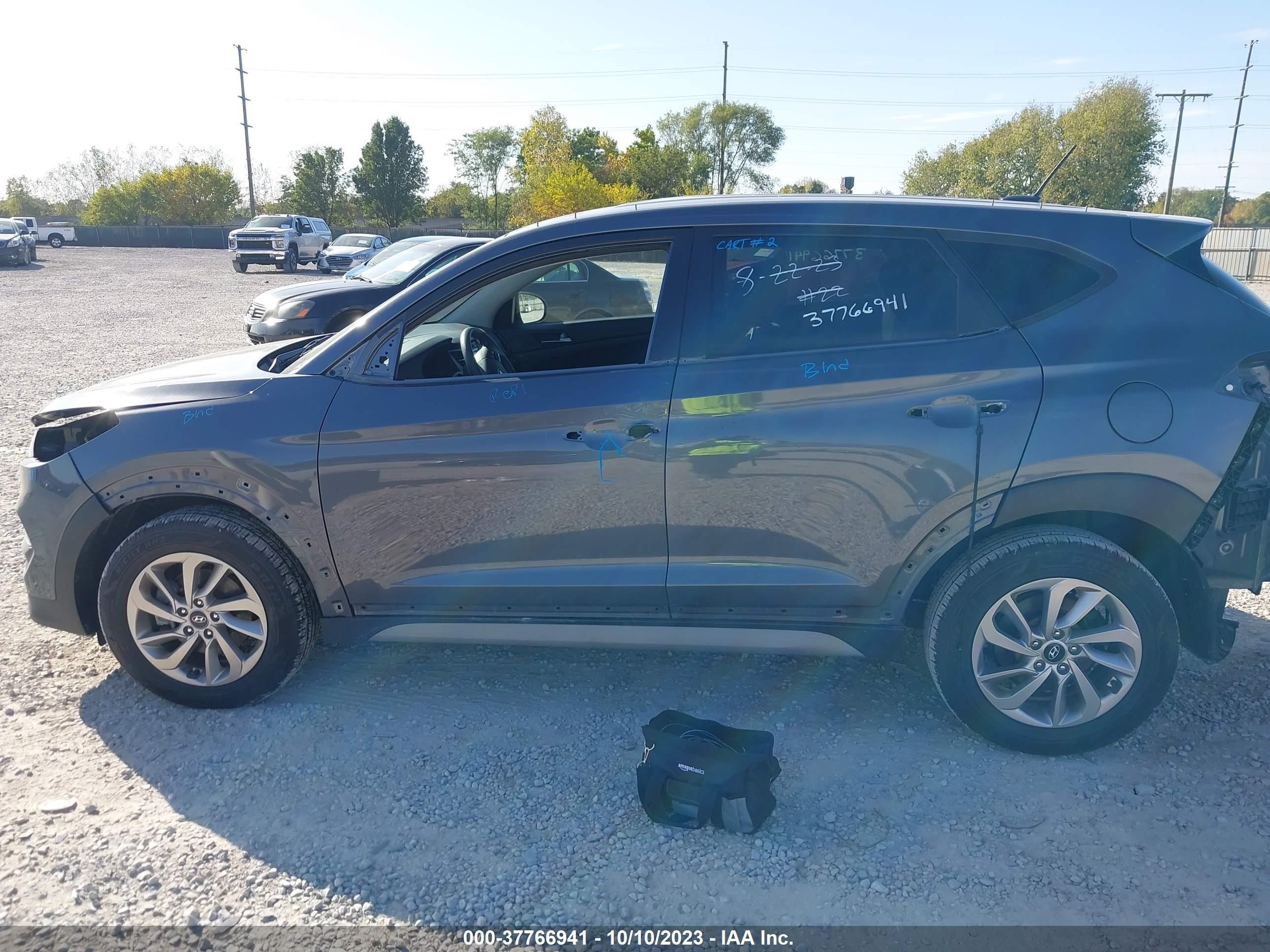 Photo 13 VIN: KM8J33A4XHU443075 - HYUNDAI TUCSON 