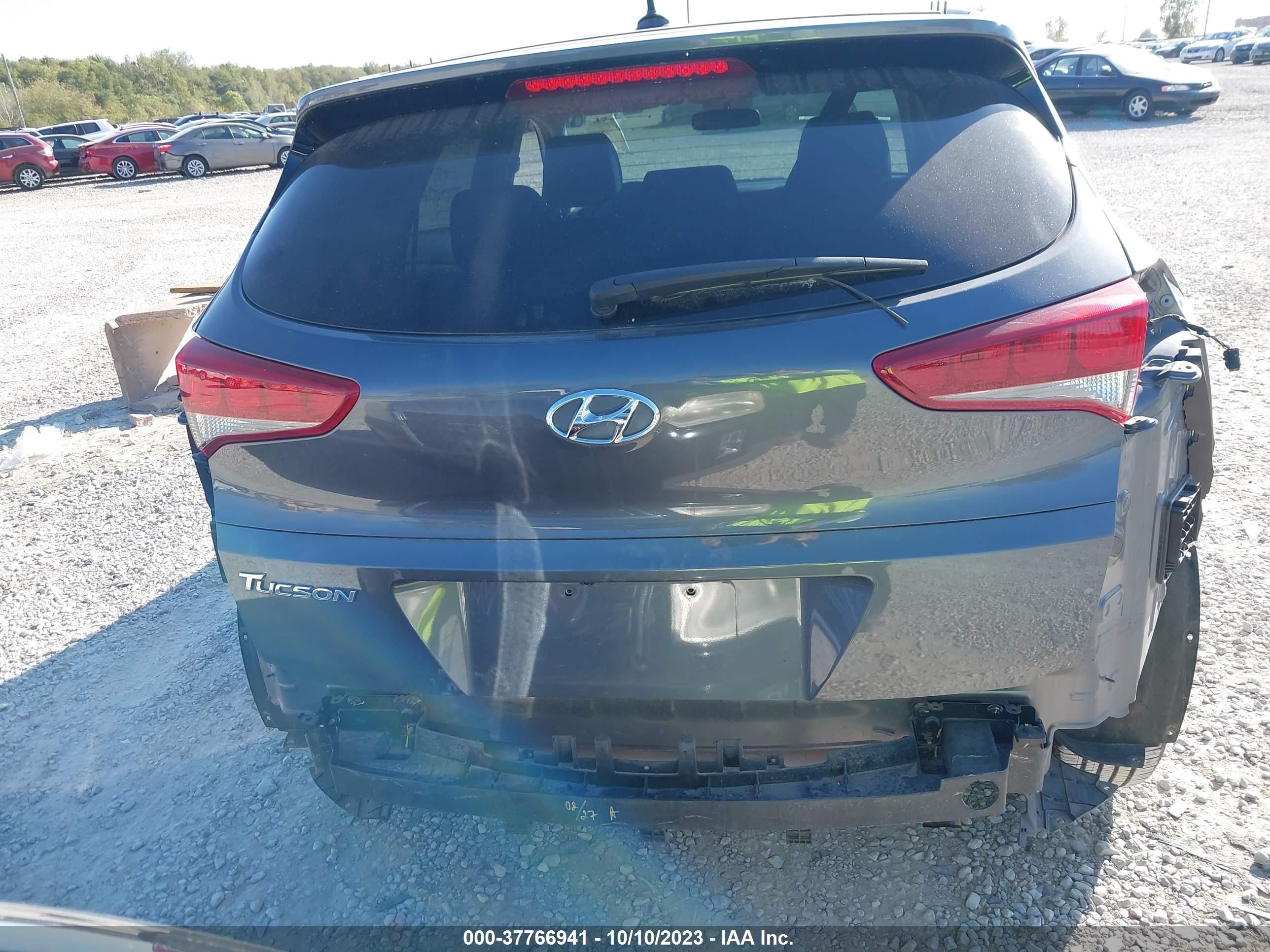 Photo 15 VIN: KM8J33A4XHU443075 - HYUNDAI TUCSON 