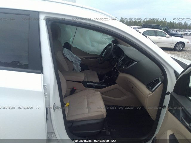 Photo 4 VIN: KM8J33A4XHU566701 - HYUNDAI TUCSON 