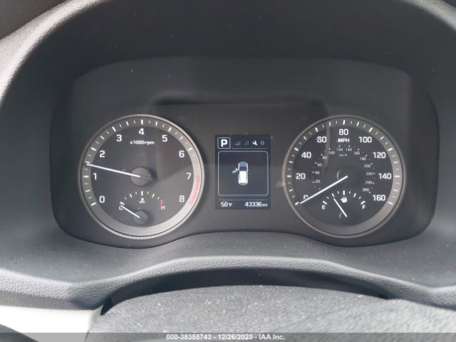 Photo 6 VIN: KM8J33A4XHU575947 - HYUNDAI TUCSON 