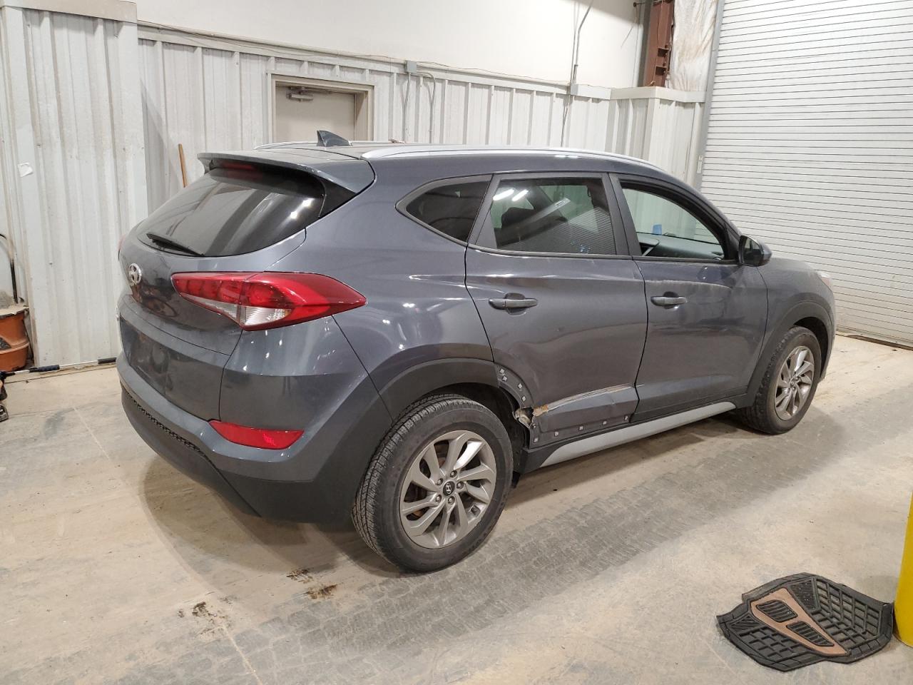 Photo 2 VIN: KM8J33A4XJU604630 - HYUNDAI TUCSON 