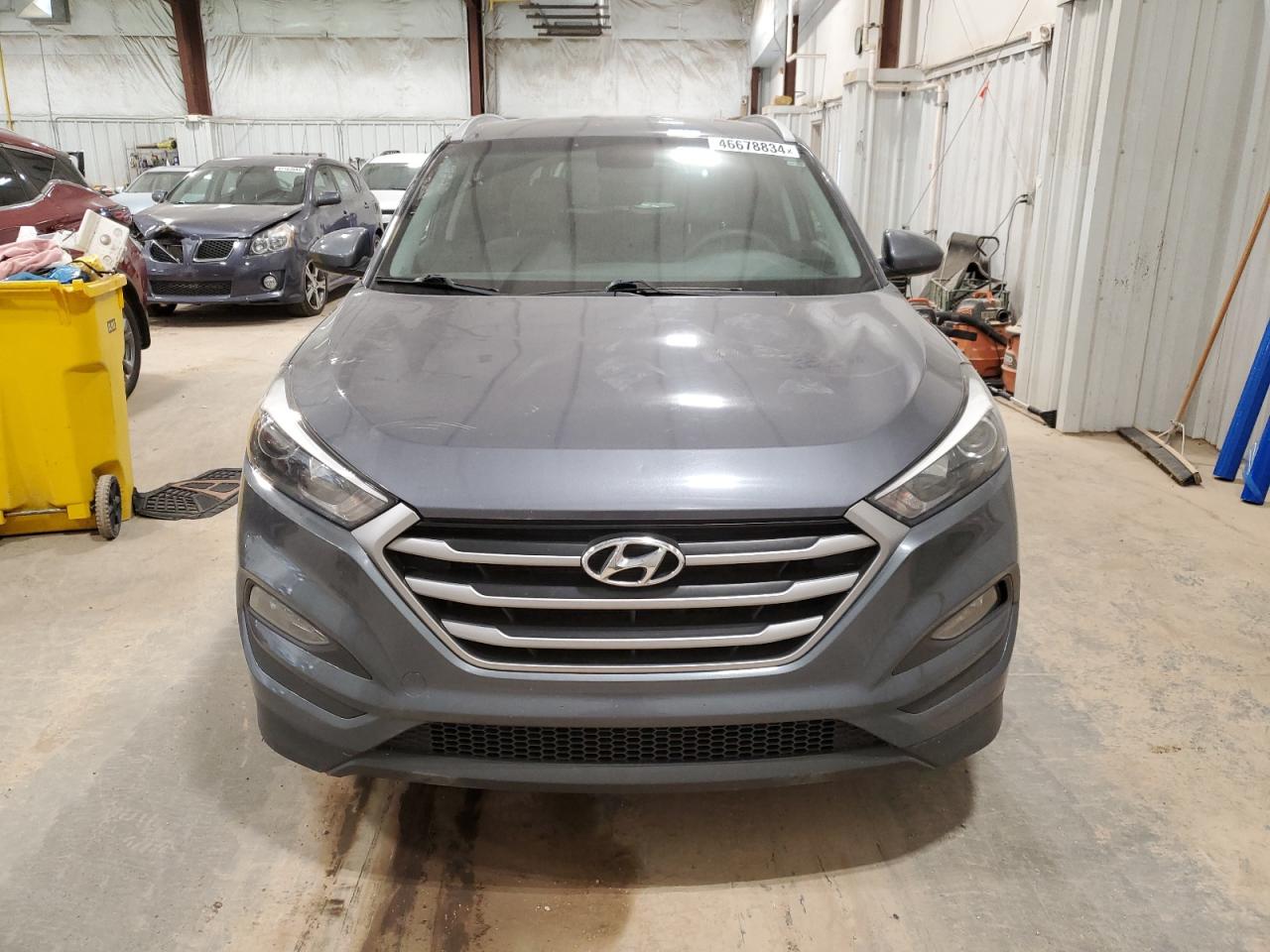 Photo 4 VIN: KM8J33A4XJU604630 - HYUNDAI TUCSON 