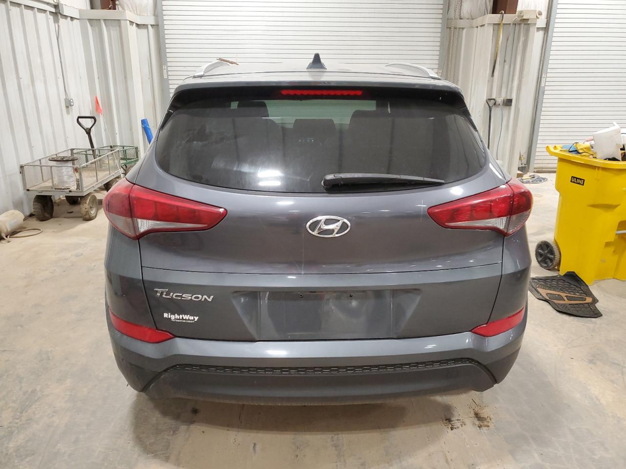 Photo 5 VIN: KM8J33A4XJU604630 - HYUNDAI TUCSON 