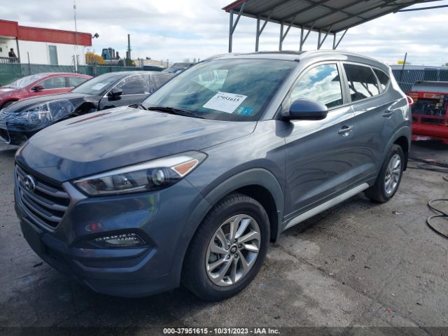 Photo 1 VIN: KM8J33A4XJU608385 - HYUNDAI TUCSON 