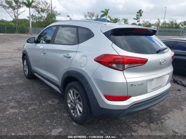 Photo 2 VIN: KM8J33A4XJU609116 - HYUNDAI TUCSON 