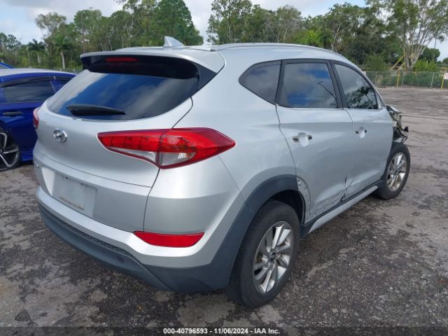 Photo 3 VIN: KM8J33A4XJU609116 - HYUNDAI TUCSON 