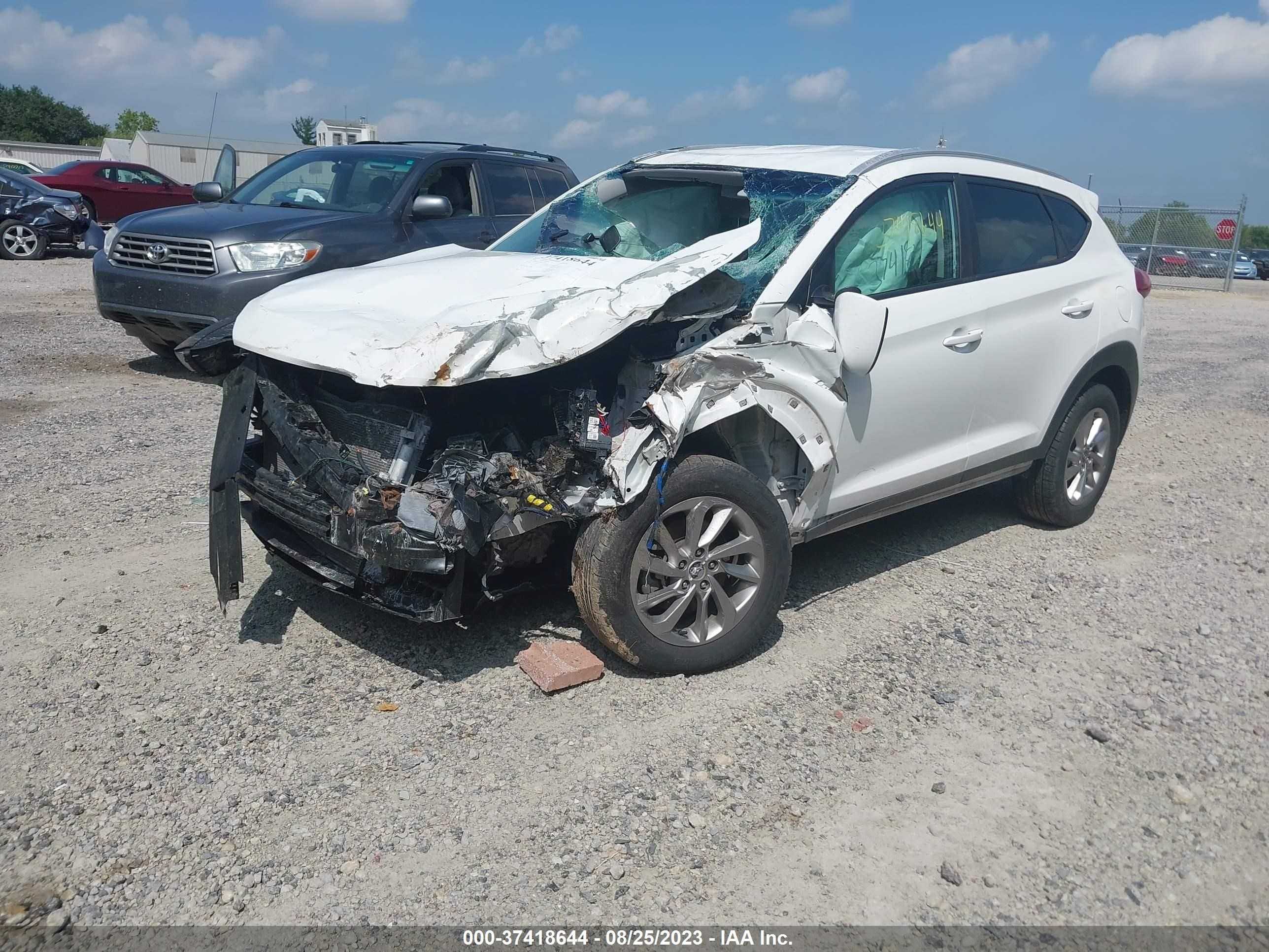 Photo 1 VIN: KM8J33A4XJU612243 - HYUNDAI TUCSON 