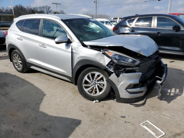 Photo 3 VIN: KM8J33A4XJU641922 - HYUNDAI TUCSON SEL 