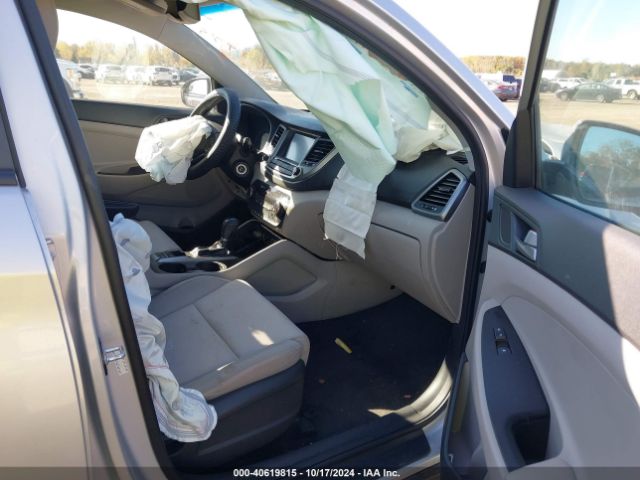 Photo 4 VIN: KM8J33A4XJU659739 - HYUNDAI TUCSON 