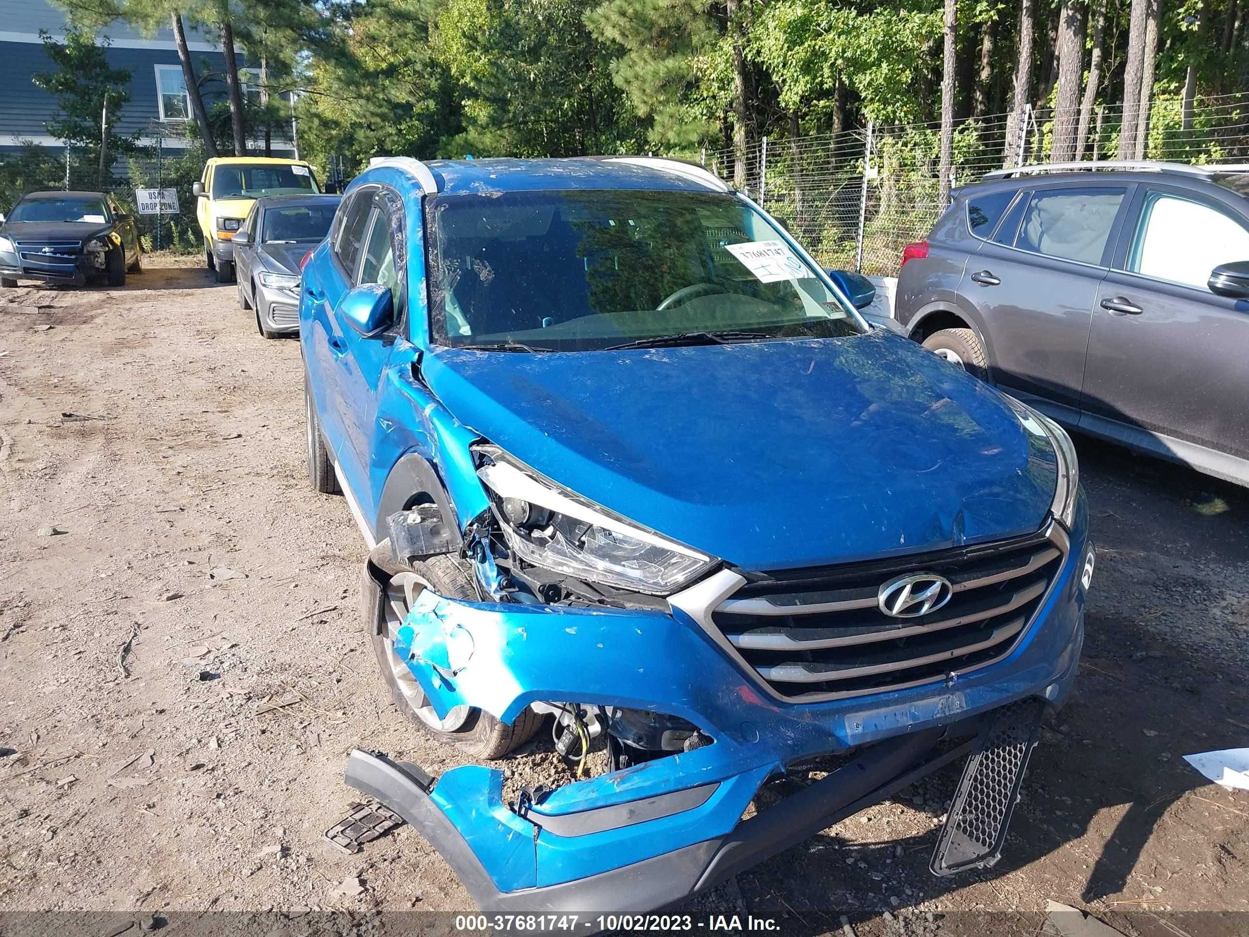 Photo 0 VIN: KM8J33A4XJU704758 - HYUNDAI TUCSON 