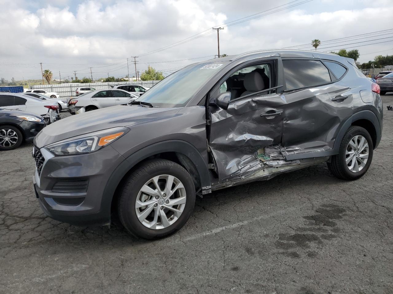 Photo 0 VIN: KM8J33A4XLU134585 - HYUNDAI TUCSON 