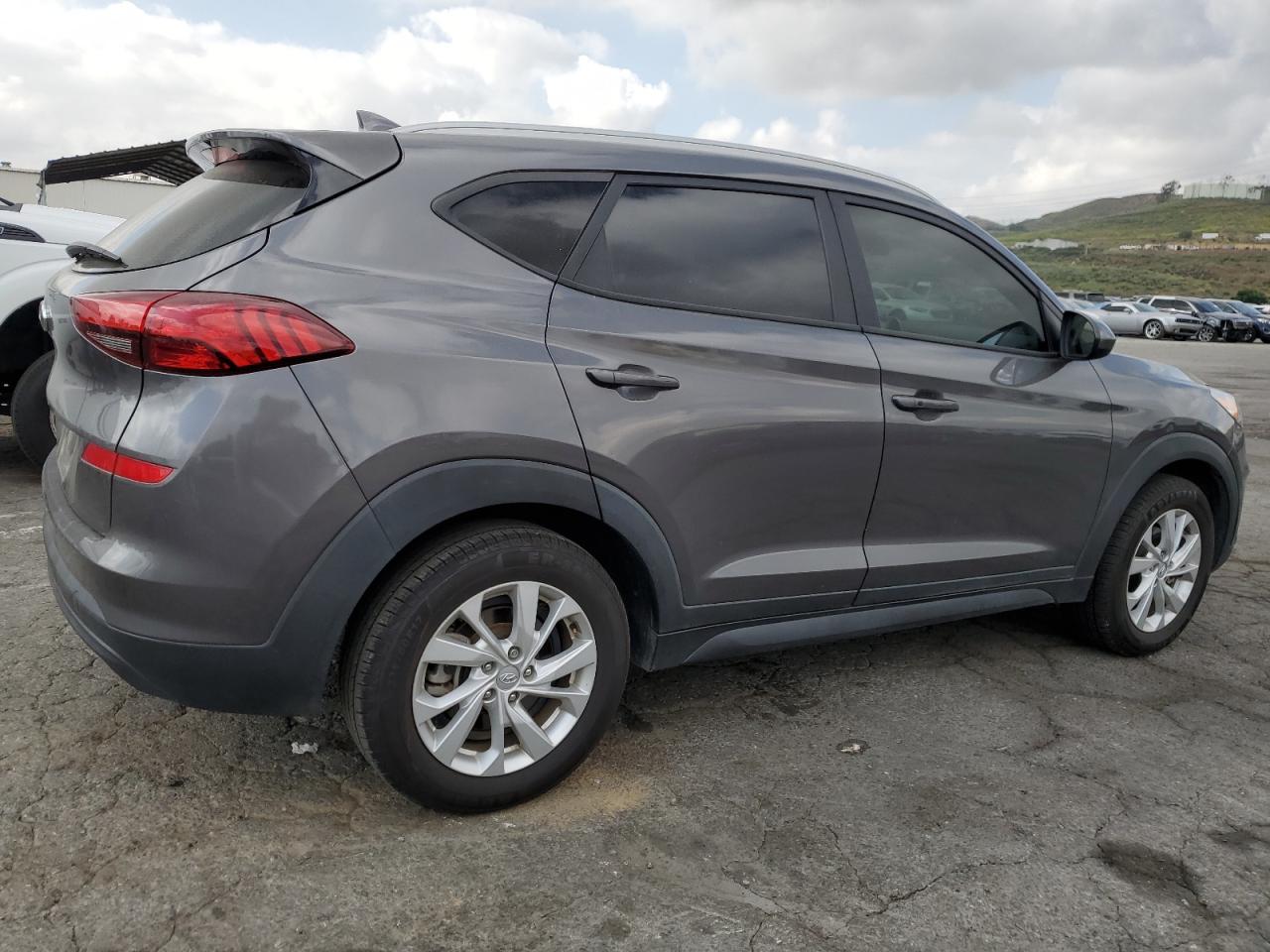 Photo 2 VIN: KM8J33A4XLU134585 - HYUNDAI TUCSON 