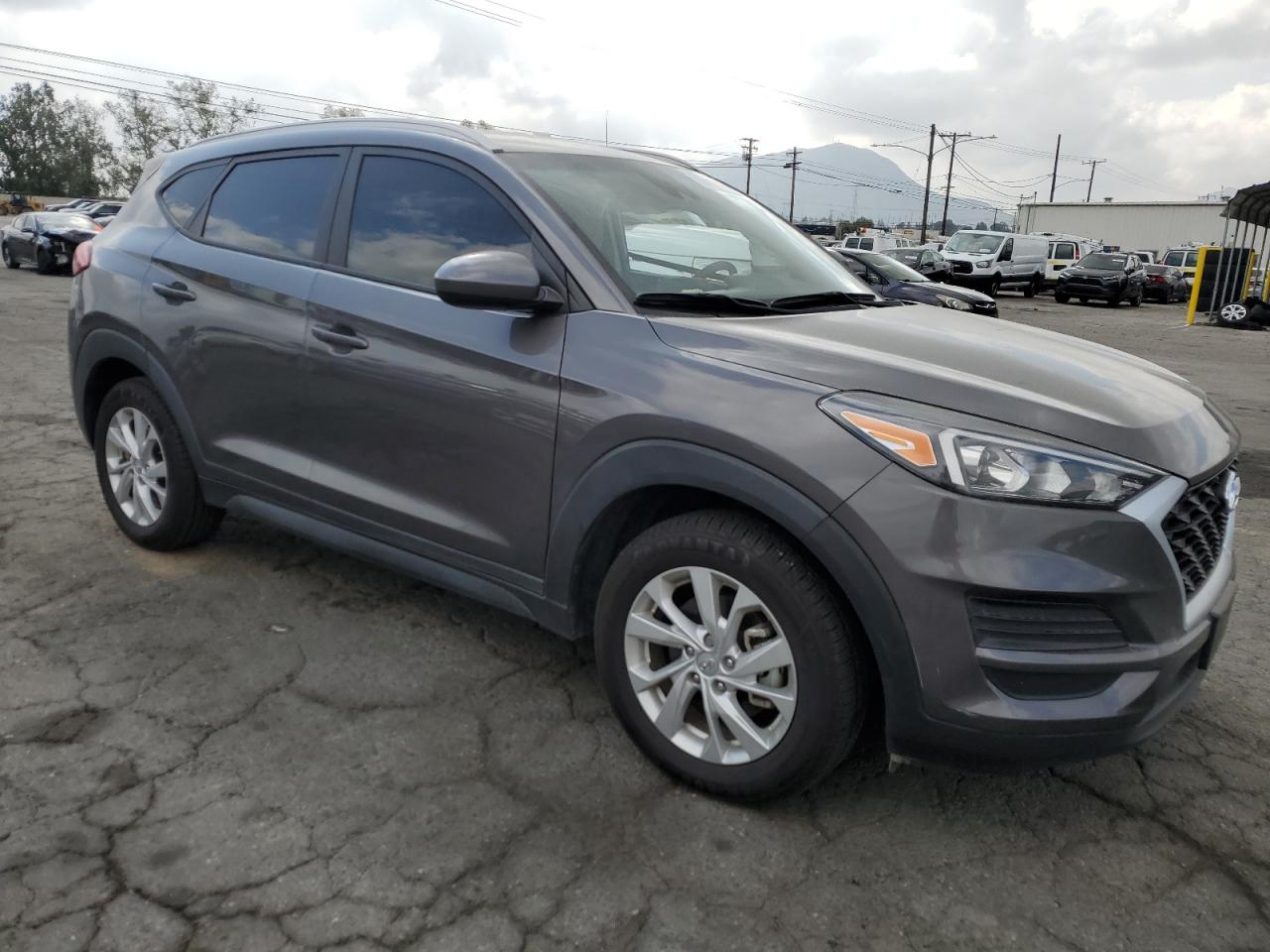 Photo 3 VIN: KM8J33A4XLU134585 - HYUNDAI TUCSON 