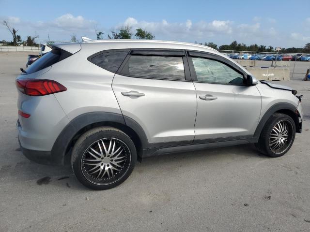 Photo 2 VIN: KM8J33A4XLU187822 - HYUNDAI TUCSON LIM 