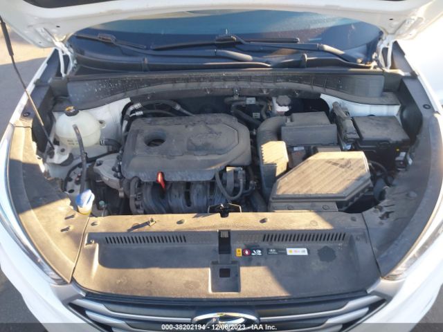 Photo 9 VIN: KM8J33AL2JU761849 - HYUNDAI TUCSON 