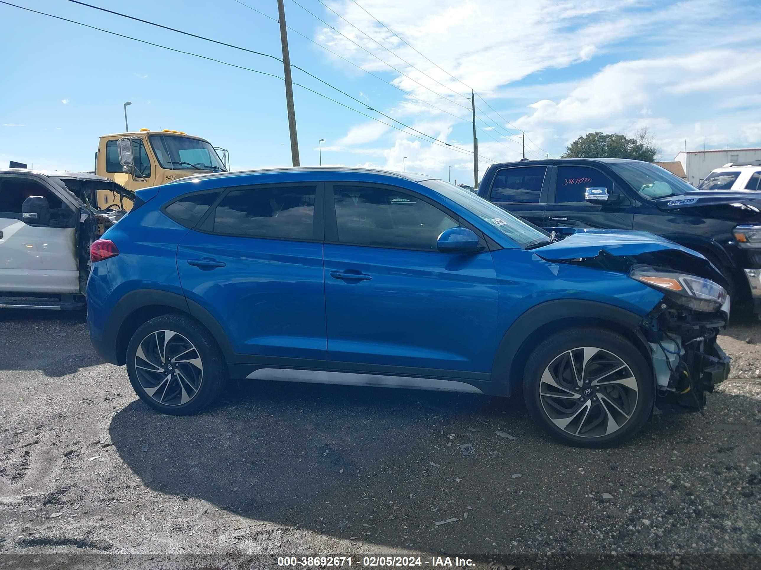 Photo 11 VIN: KM8J33AL2LU128447 - HYUNDAI TUCSON 