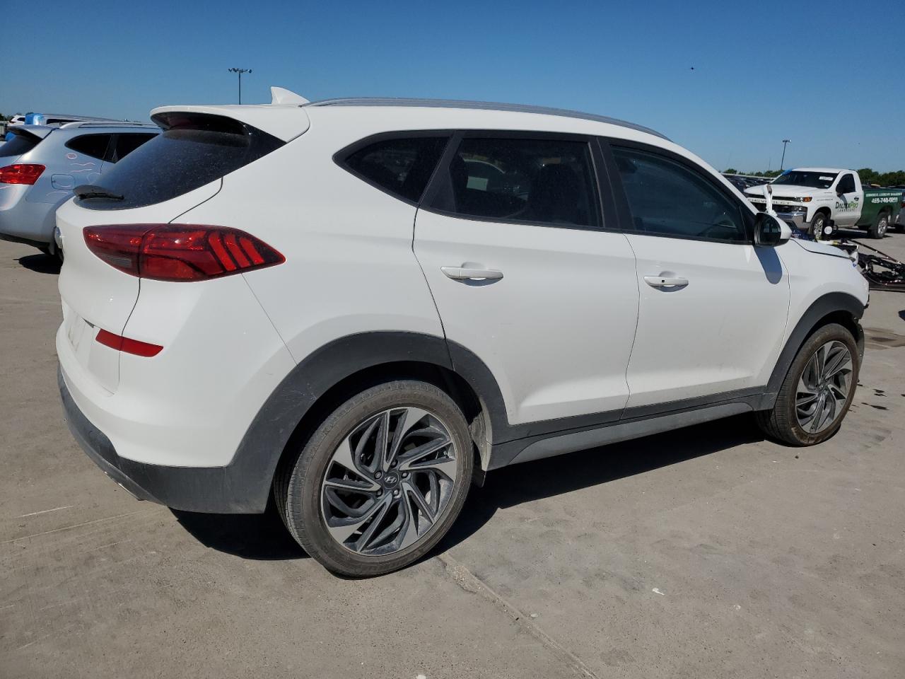 Photo 2 VIN: KM8J33AL2LU167832 - HYUNDAI TUCSON 