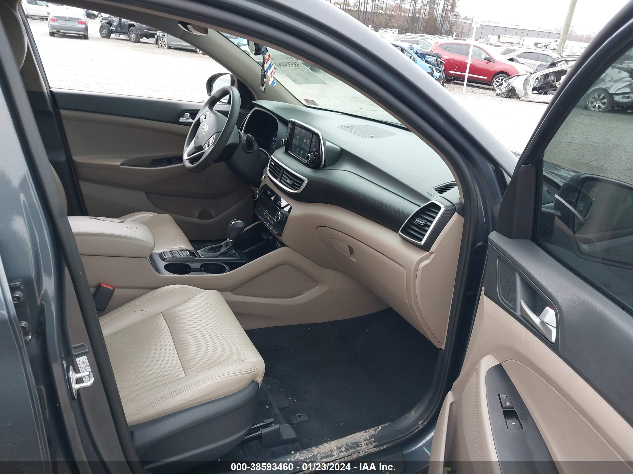 Photo 4 VIN: KM8J33AL4LU109558 - HYUNDAI TUCSON 