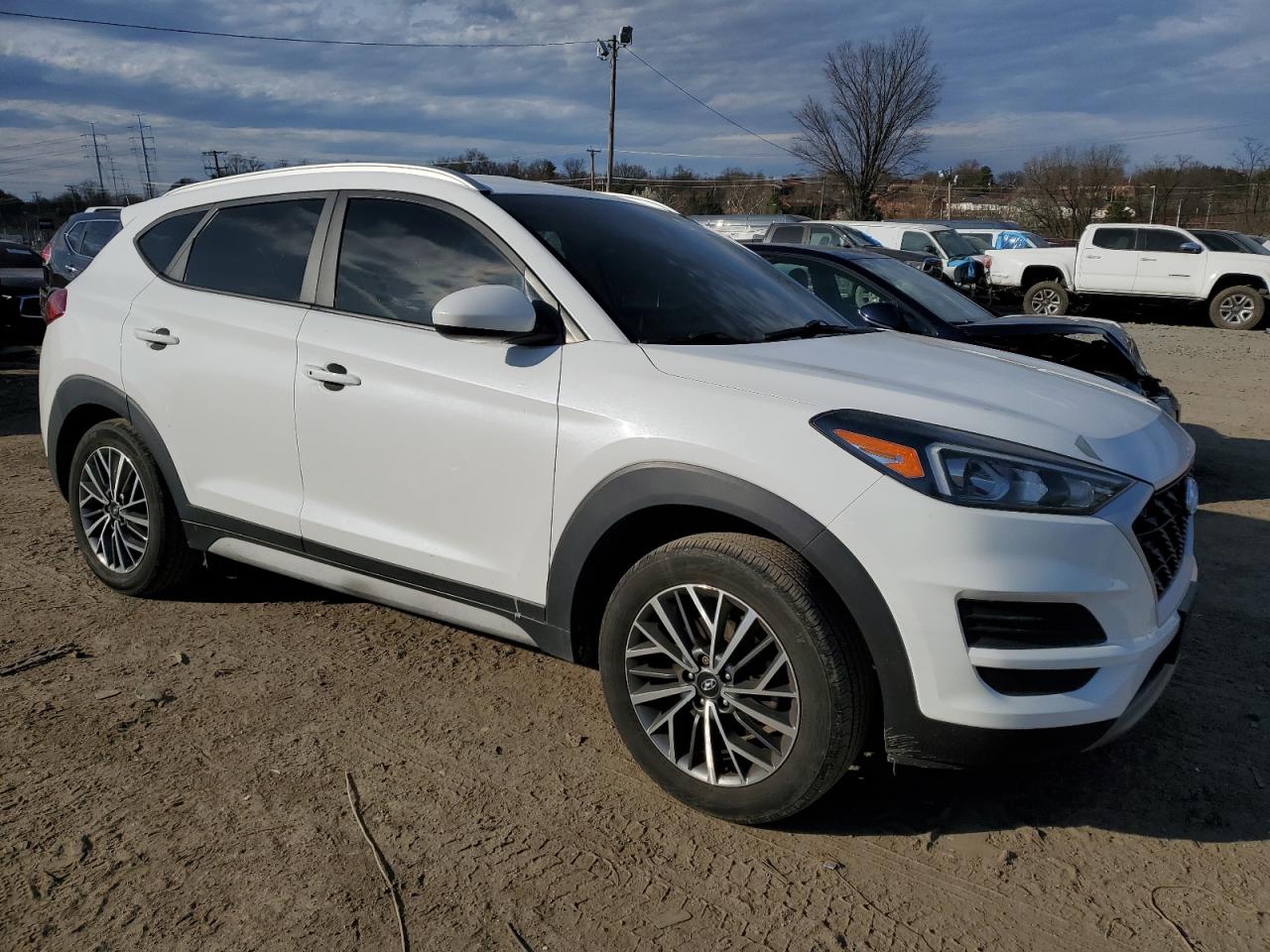 Photo 3 VIN: KM8J33AL5LU105650 - HYUNDAI TUCSON 