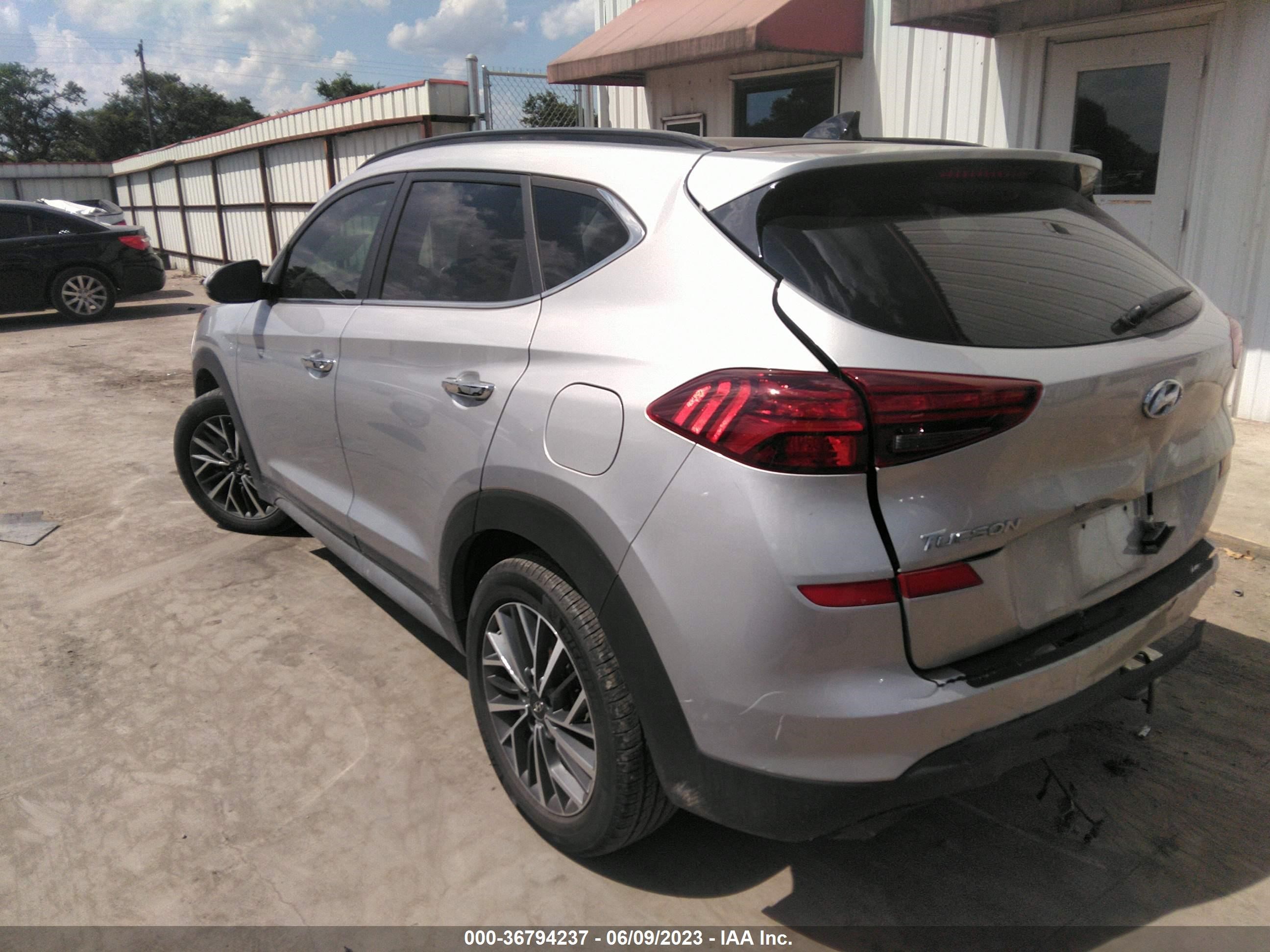 Photo 2 VIN: KM8J33AL7LU280174 - HYUNDAI TUCSON 