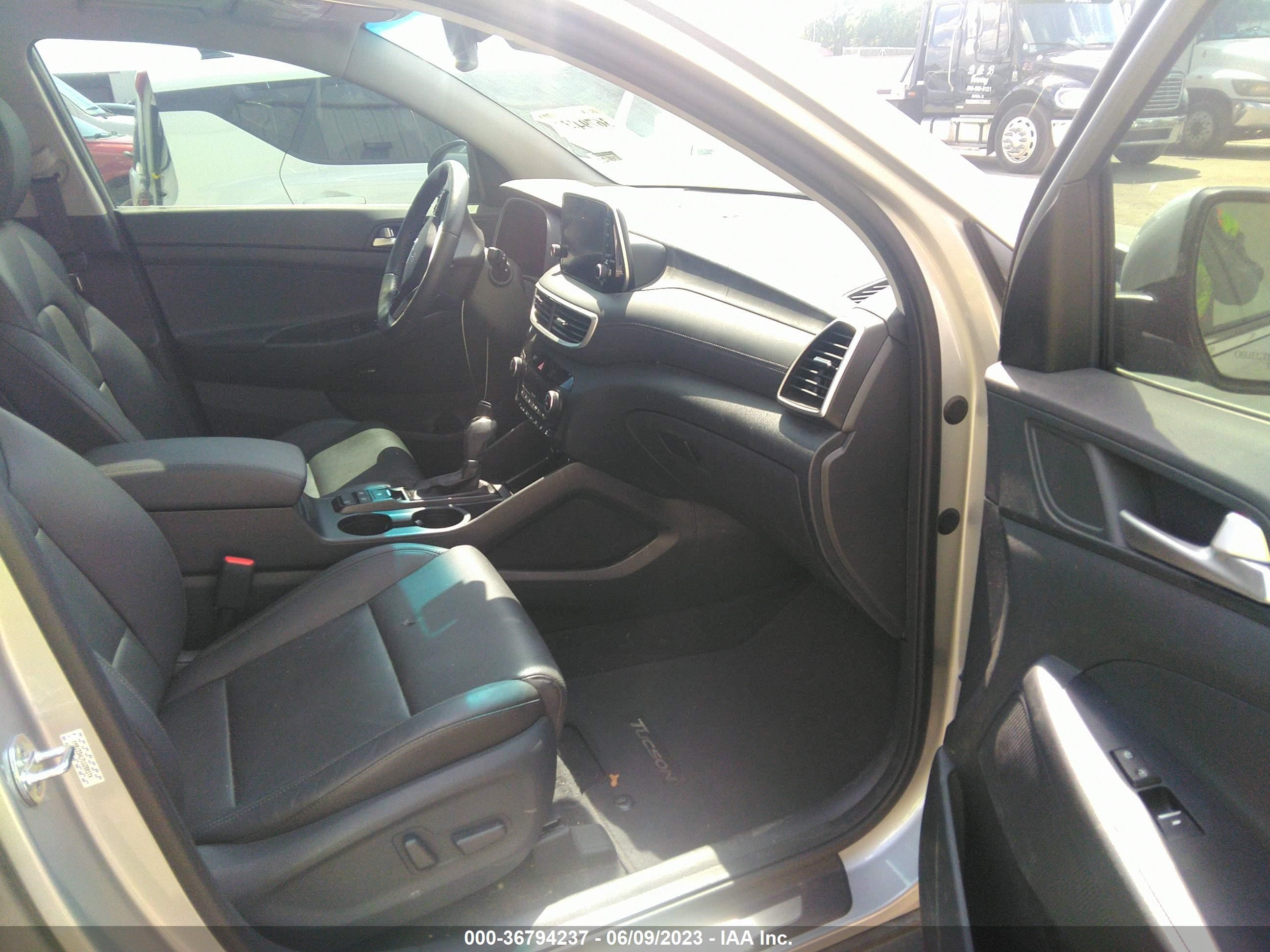 Photo 4 VIN: KM8J33AL7LU280174 - HYUNDAI TUCSON 