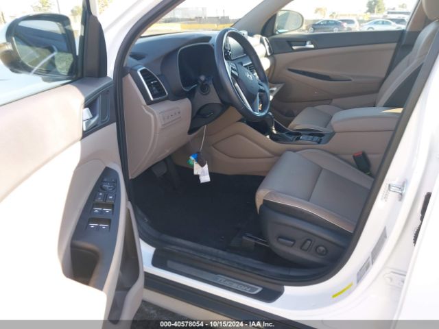 Photo 4 VIN: KM8J33AL7MU322411 - HYUNDAI TUCSON 