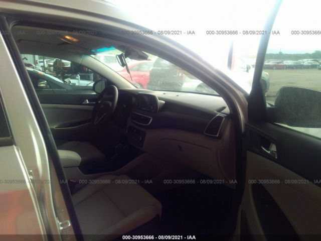 Photo 4 VIN: KM8J33AL7MU350127 - HYUNDAI TUCSON 