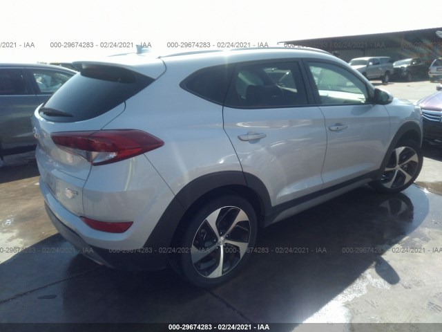 Photo 3 VIN: KM8J33AL8JU800749 - HYUNDAI TUCSON 