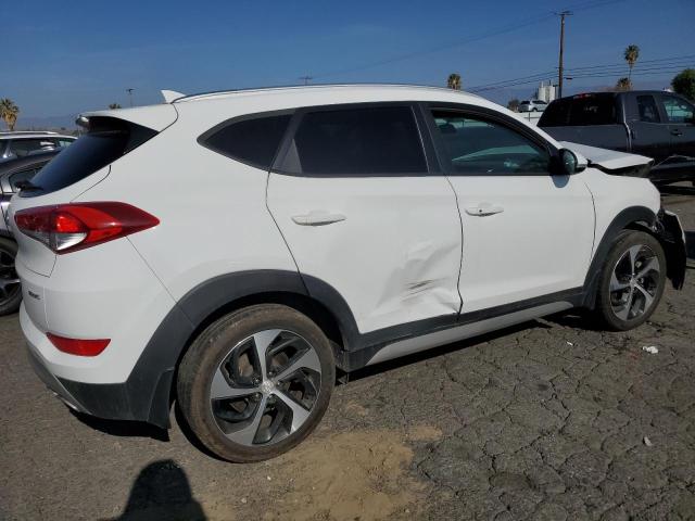 Photo 2 VIN: KM8J33AL9JU817768 - HYUNDAI TUCSON 