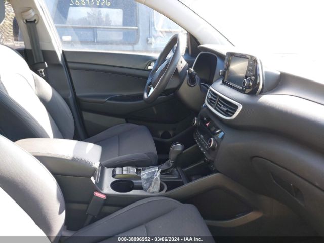 Photo 4 VIN: KM8J33AL9MU301821 - HYUNDAI TUCSON 