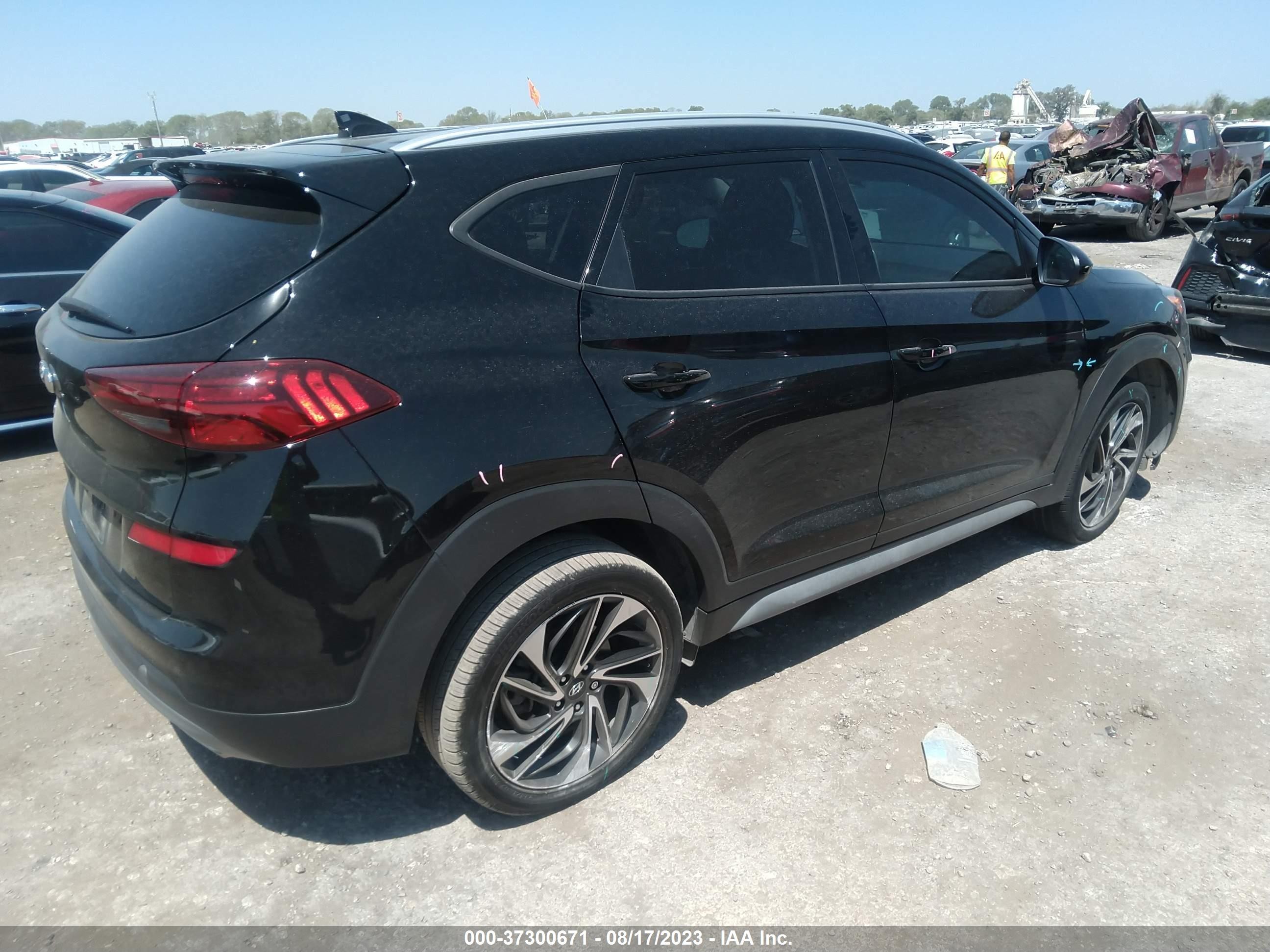 Photo 3 VIN: KM8J33ALXKU909473 - HYUNDAI TUCSON 