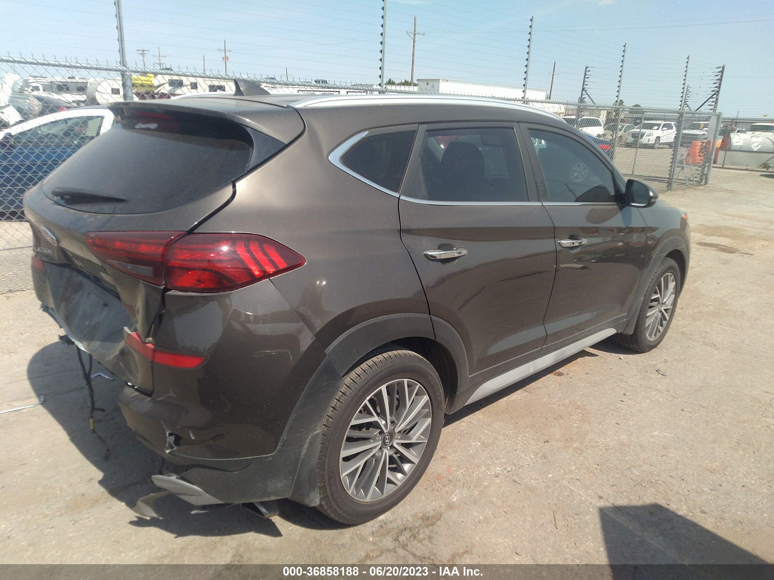 Photo 3 VIN: KM8J33ALXLU113968 - HYUNDAI TUCSON 