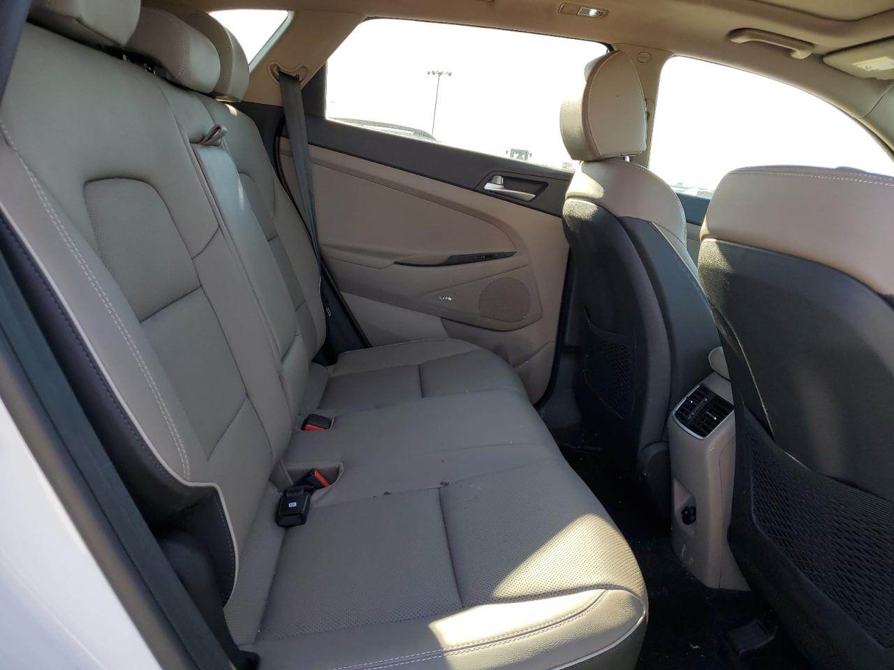 Photo 10 VIN: KM8J33ALXMU326579 - HYUNDAI TUCSON 