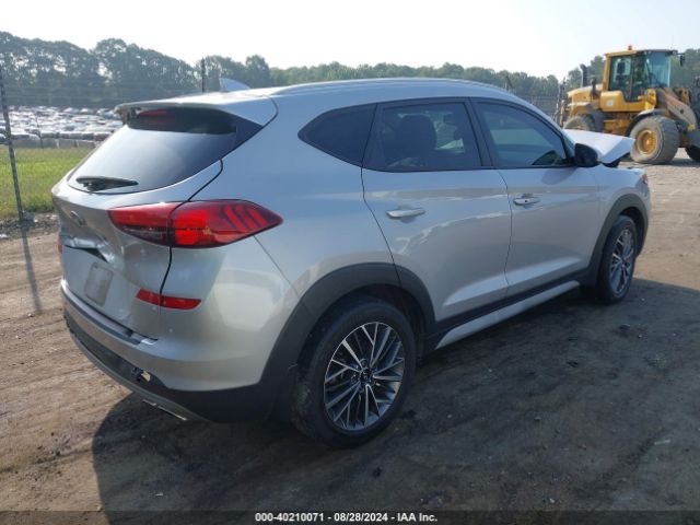 Photo 3 VIN: KM8J33ALXMU343768 - HYUNDAI TUCSON 