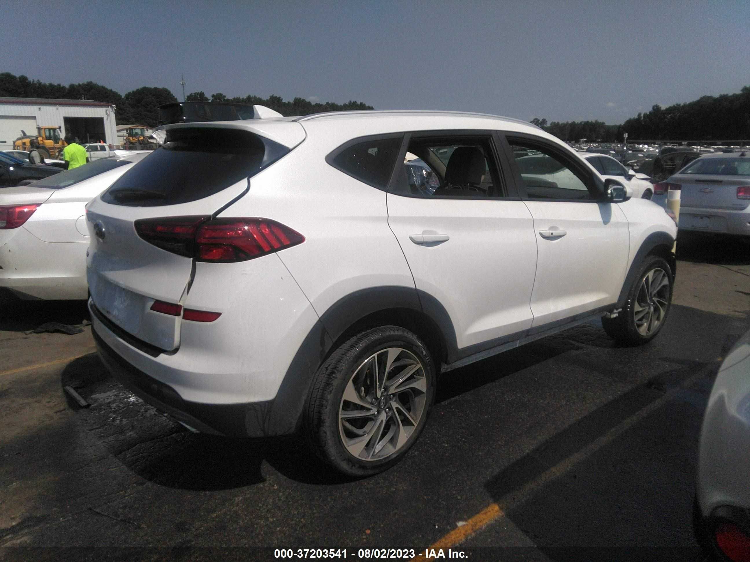 Photo 3 VIN: KM8J33ALXMU398365 - HYUNDAI TUCSON 