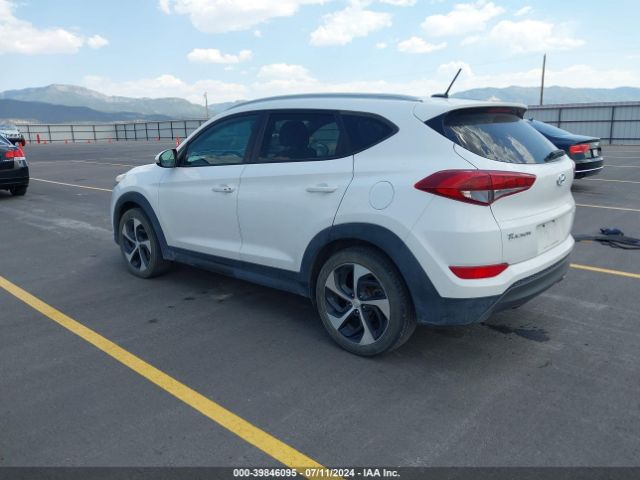 Photo 2 VIN: KM8J3CA20GU128380 - HYUNDAI TUCSON 