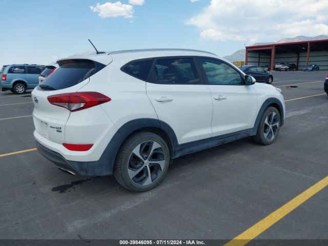 Photo 3 VIN: KM8J3CA20GU128380 - HYUNDAI TUCSON 