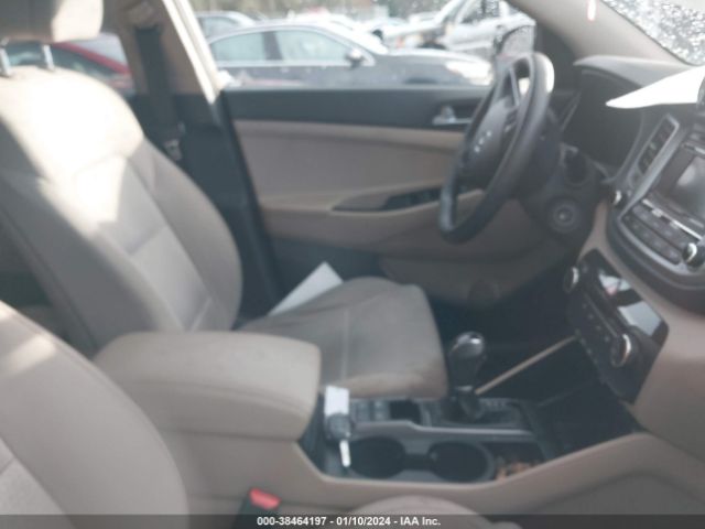 Photo 4 VIN: KM8J3CA20GU140898 - HYUNDAI TUCSON 