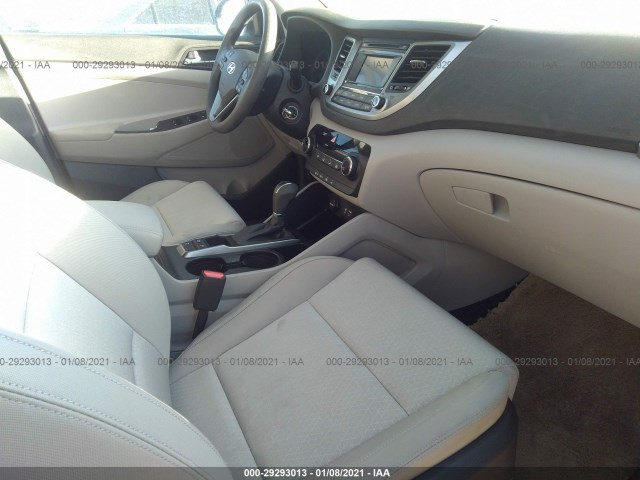 Photo 4 VIN: KM8J3CA20GU222789 - HYUNDAI TUCSON 